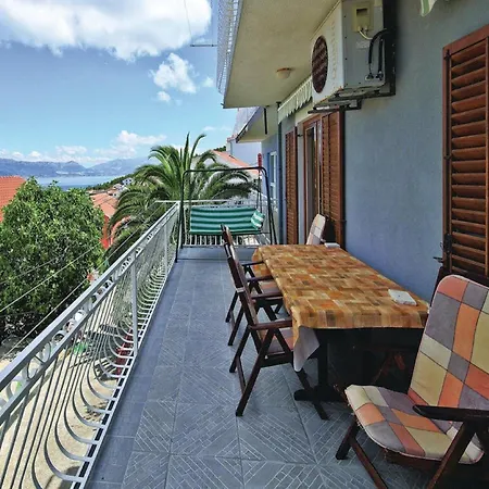 Halilovi - Two Bedroom 2 Apartamento